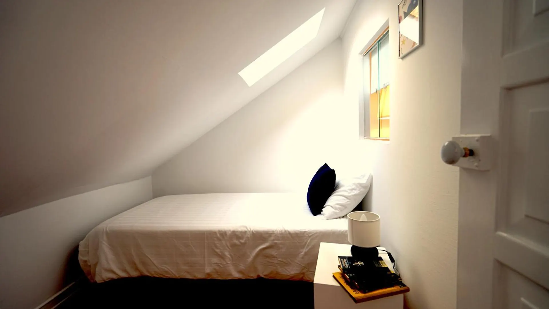 Cruz Cozy Apartment 3º Lisbon Portugal