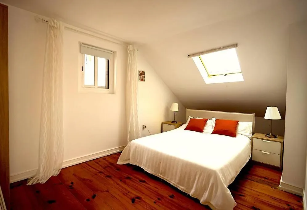 Cruz Cozy Apartment 3º Lisbon