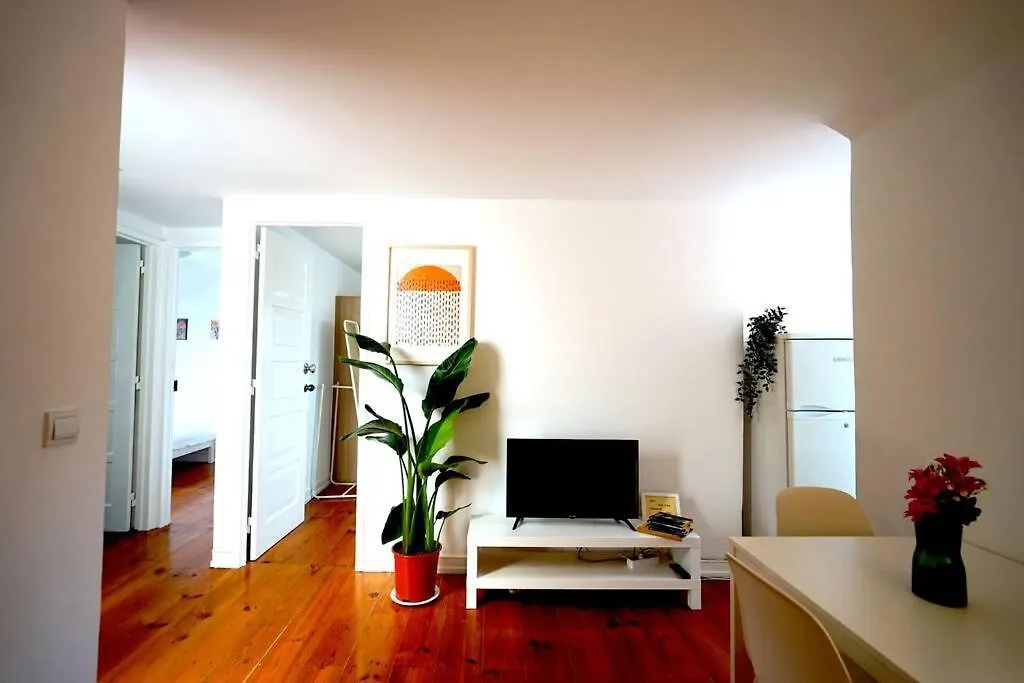 Cruz Cozy Apartment 3º Lisbon