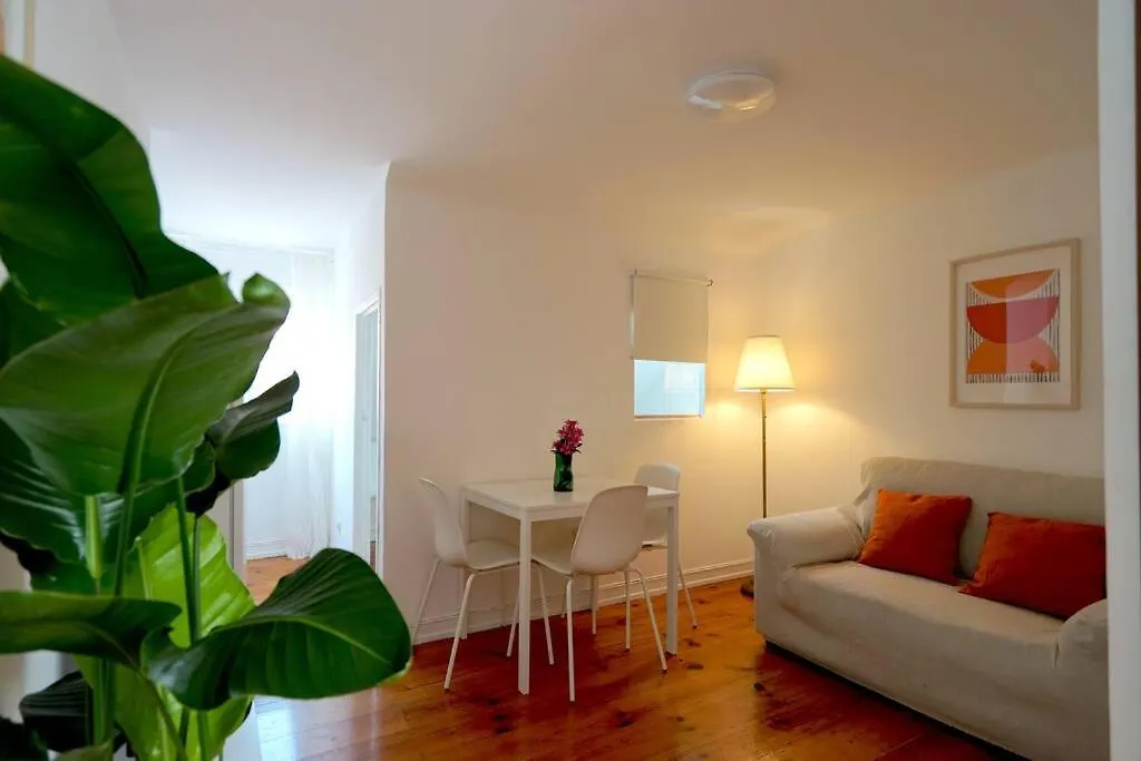 Cruz Cozy Apartment 3º Lisbon