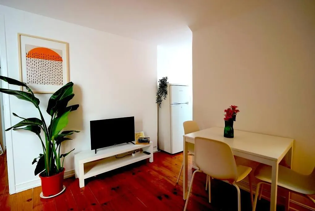 Cruz Cozy Apartment 3º Lisbon