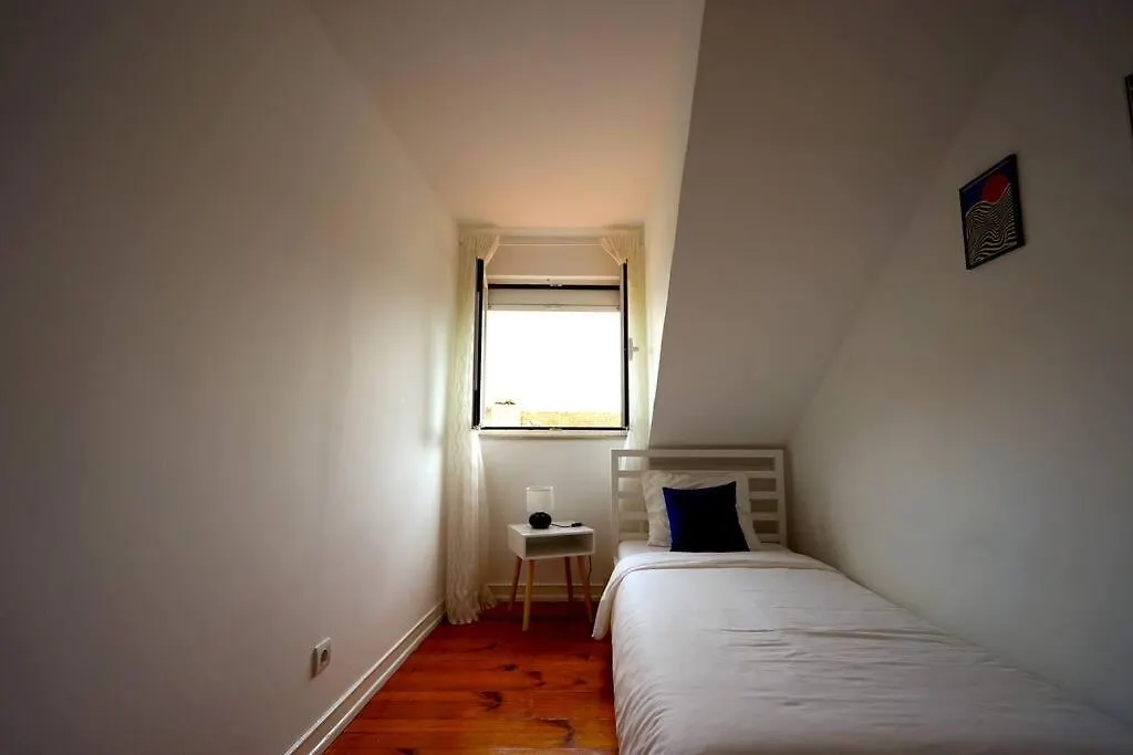 Cruz Cozy Apartment 3º Lisbon